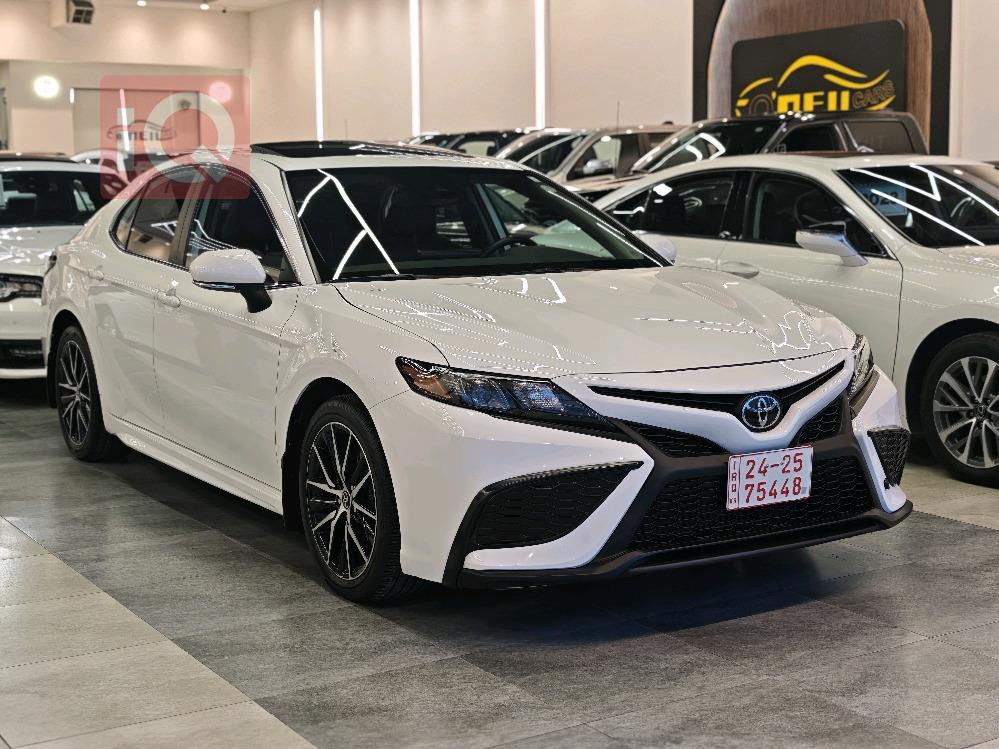 تۆیۆتا کامری